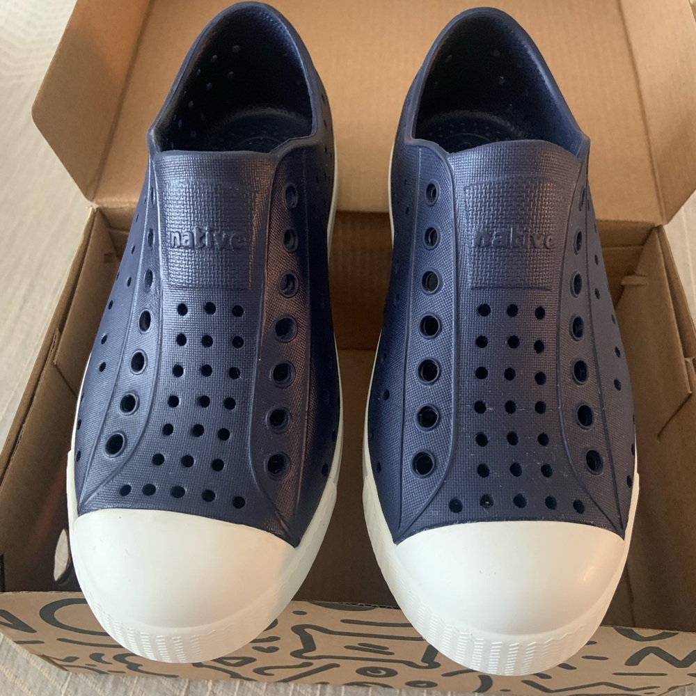 Navy blue native shoes